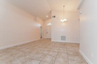 2708 Eagle Creek Ct in Kissimmee, FL - Building Photo - Building Photo