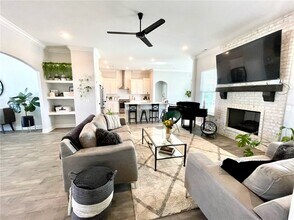 2014 W Chandler Ave in Rogers, AR - Building Photo - Building Photo