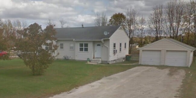 610 3rd Ave NW in Dodge Center, MN - Building Photo - Building Photo