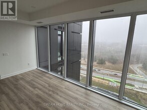 5 Quarrington Lane in Toronto, ON - Building Photo - Building Photo