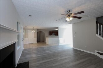 9279 Burberry Ct in Jonesboro, GA - Building Photo - Building Photo