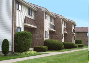 Hidden Creek in Rochester, NY - Building Photo - Building Photo