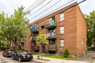 1858-1902 Alexandre-Desève Rue in Montréal, QC - Building Photo