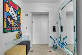 1643 Brickell Ave in Miami, FL - Building Photo - Building Photo