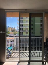 218 NW 12th Ave-Unit -609 in Miami, FL - Building Photo - Building Photo