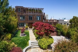 1266 Washington St in San Francisco, CA - Building Photo - Building Photo
