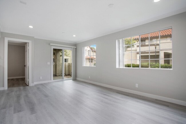 23356 La Mar in Mission Viejo, CA - Building Photo - Building Photo