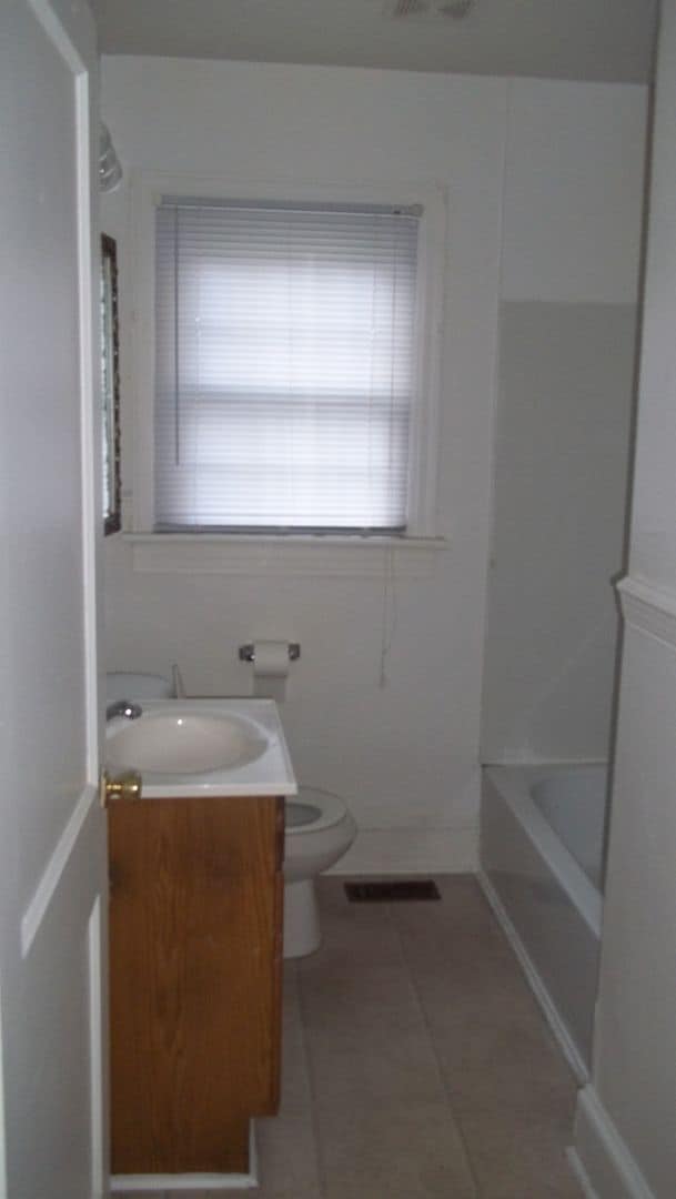 206 Hudson St in Greenville, NC - Building Photo - Building Photo