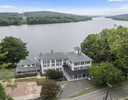 83 Main St, Unit 3D in East Haddam, CT - Building Photo