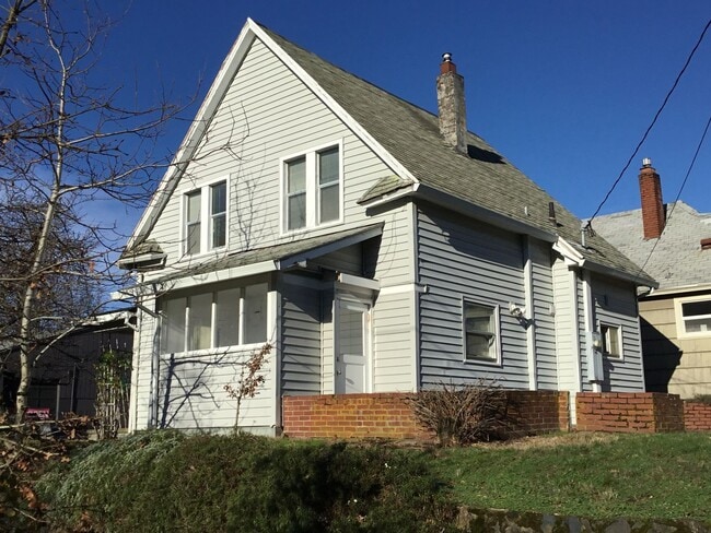 property at 8434 SE 17th Ave