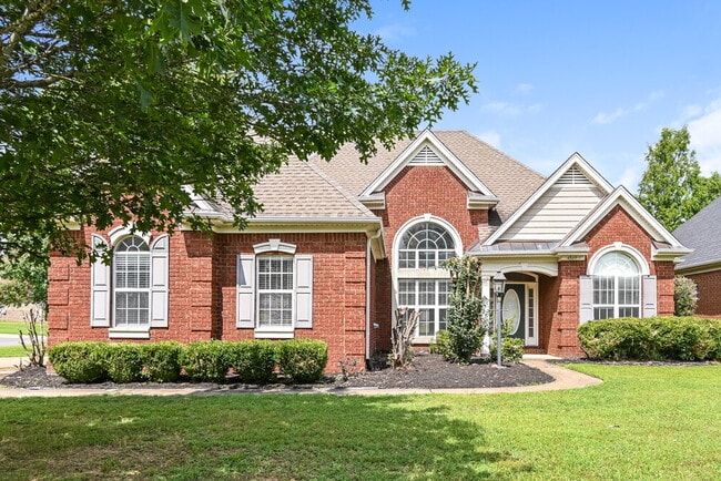 property at 4869 Rosebrook Cir E