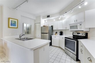 6510 Valen Way in Naples, FL - Building Photo - Building Photo