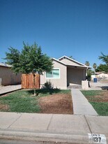 137 S Ash Ave in Blythe, CA - Building Photo