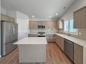 2415 N Silver Wolf Ave in Star, ID - Building Photo - Building Photo