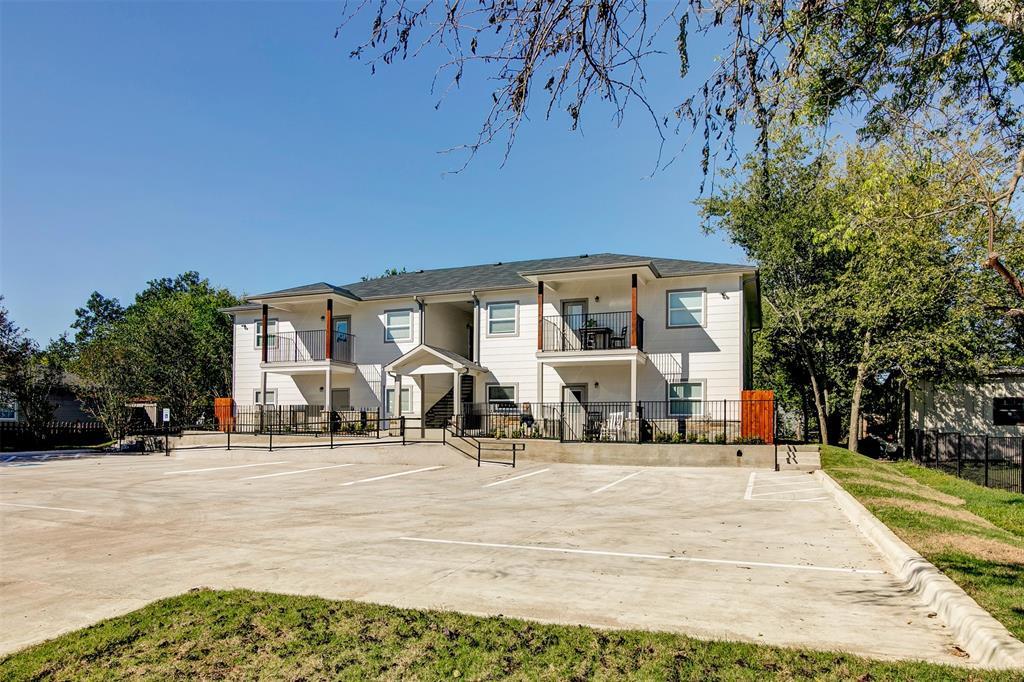 302 Mill St-Unit -1 in Lone Oak, TX - Building Photo