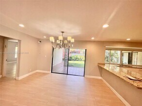 10400 NW 5th Ct in Plantation, FL - Building Photo - Building Photo