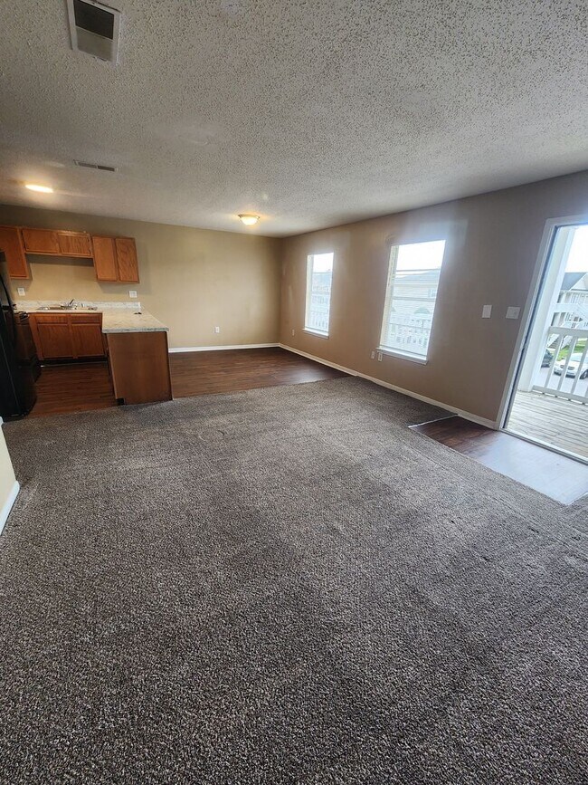 Decatur Place in Decatur, AL - Foto de edificio - Building Photo