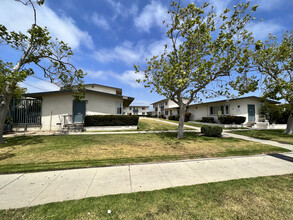 125-141 Hill St in Oxnard, CA - Building Photo - Building Photo