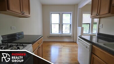 3817 N Fremont St, Unit #3823-W1 in Chicago, IL - Building Photo - Building Photo