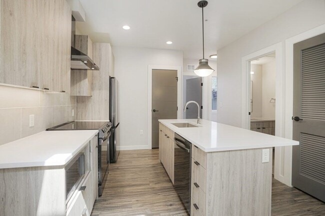 The Avenue Lofts Golden