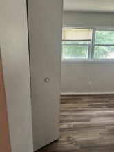 6319 Hackberry Way in Louisville, KY - Foto de edificio - Building Photo