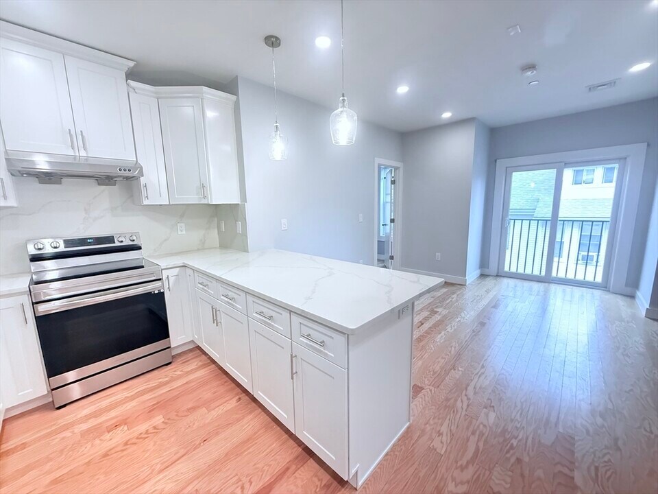 222 Arlington St in Quincy, MA - Building Photo