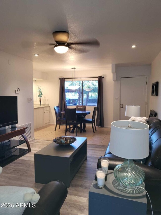 property at 12222 N Paradise Vlg Pkwy S