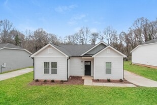 1016 N Oakwood St in Gastonia, NC - Building Photo