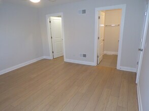 736 Eletson Dr in Crystal Lake, IL - Building Photo - Building Photo