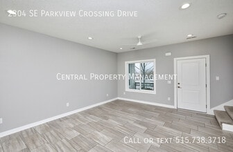 2304 SE Parkview Crossing Dr in Waukee, IA - Building Photo - Building Photo