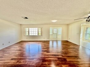 940 Rosewood Ln in Palm Harbor, FL - Building Photo - Building Photo