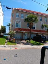 200 Brightwater Dr in Clearwater, FL - Building Photo
