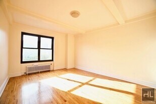 SECOND AVENUE, Unit 3H in New York, NY - Building Photo