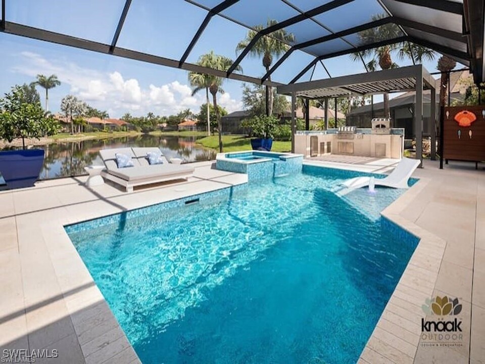 8967 Lely Island Cir in Naples, FL - Building Photo