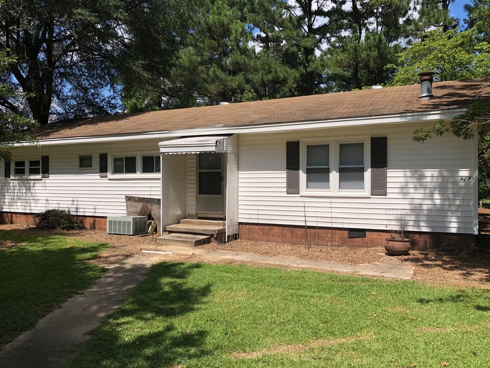 127 Jamie Ln in Tarboro, NC - Foto de edificio