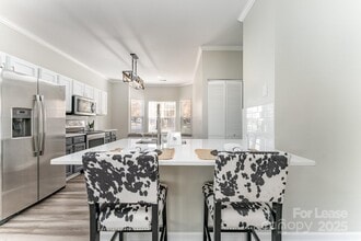 10974 Heritage Green Dr in Cornelius, NC - Building Photo - Building Photo