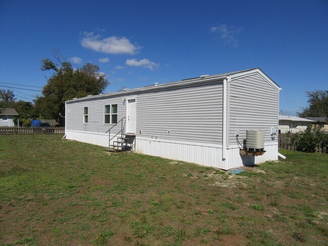 102 Sims Ave in Panama City, FL - Building Photo - Building Photo