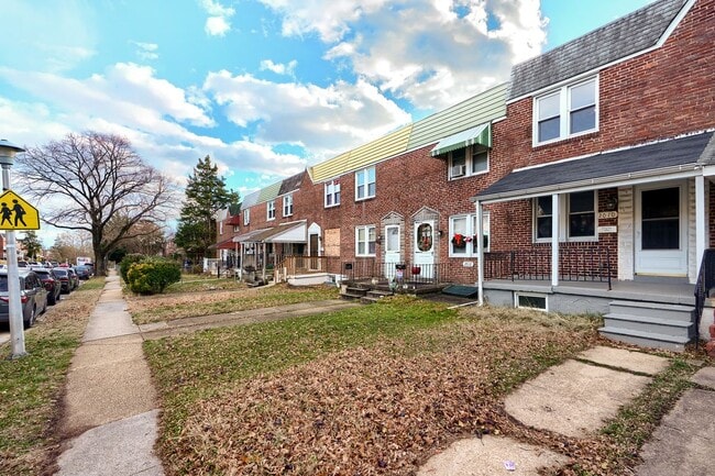 2010 Whistler Ave in Baltimore, MD - Building Photo - Building Photo