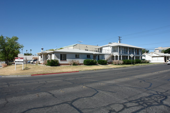 300 S 11th St in Las Vegas, NV - Building Photo - Building Photo