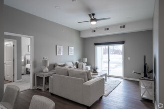 Parkway Luxury Apartments in Amherst, NY - Building Photo - Building Photo