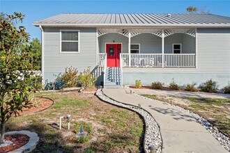 6131 Central Ave in New Port Richey, FL - Building Photo - Building Photo