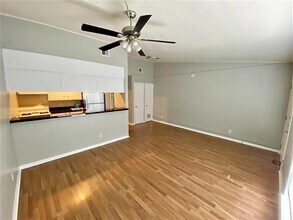 614 W 51st St in Austin, TX - Building Photo - Building Photo
