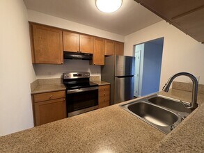 297 Enterprise Dr in Rohnert Park, CA - Building Photo - Building Photo