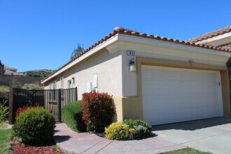 1632 Serval Way in Palmdale, CA - Foto de edificio - Building Photo