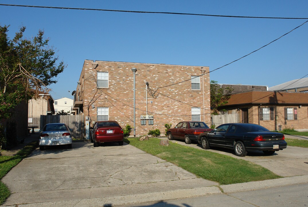 2108 Manson Ave in Metairie, LA - Building Photo