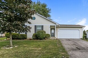 5744 Morningstar Dr in Galloway, OH - Building Photo