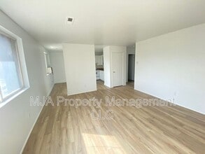 2517 S Lakecrest St in West Valley City, UT - Building Photo - Building Photo