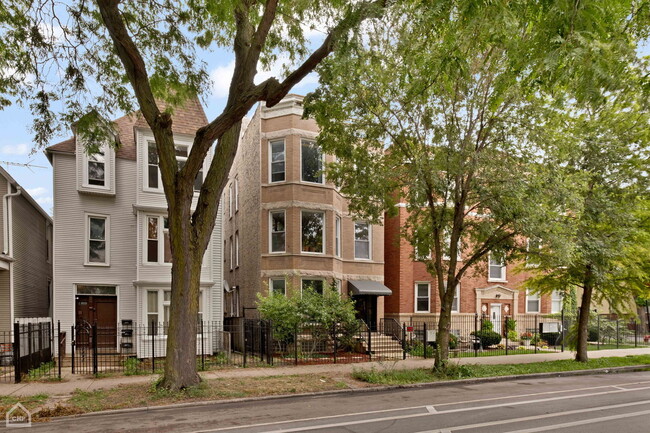 1907 N Kedzie Ave in Chicago, IL - Building Photo - Building Photo