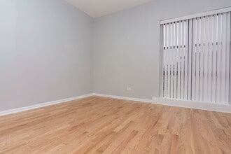 71 E 56th St in Chicago, IL - Foto de edificio - Building Photo