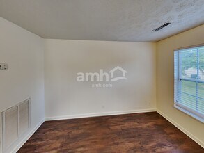 609 Hannah Ridge Ct in Antioch, TN - Building Photo - Building Photo